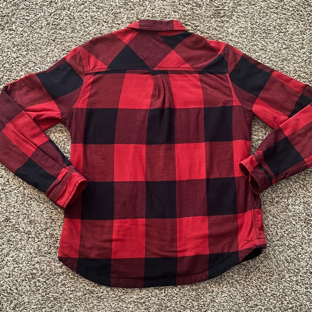 Carhartt
Women’s 
Medium 
Red/Black Plaid
Flannel Fleece lined Shirt/jacket - Picture 2 of 13